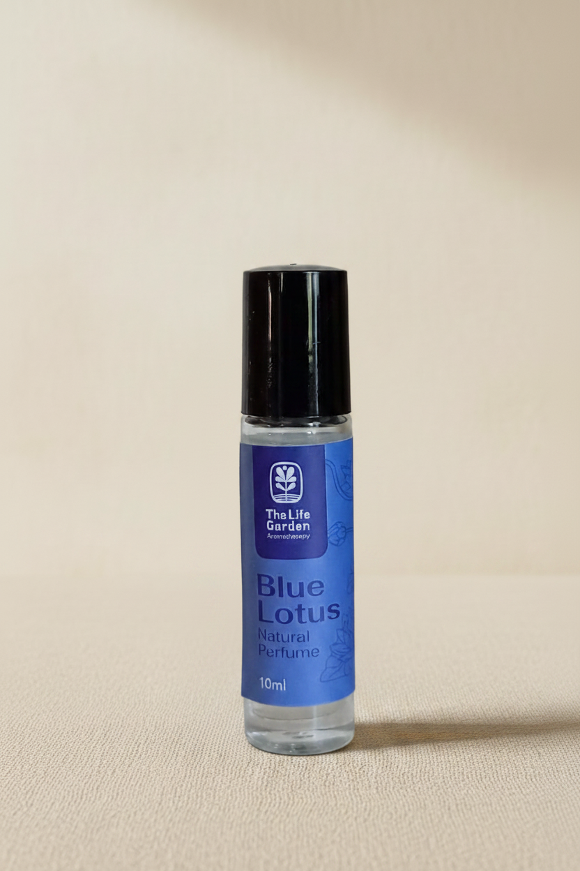 Blue Lotus - Beige Studio Background